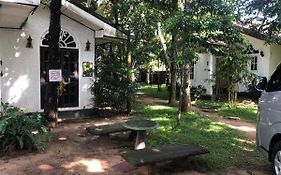 Sylvester Villa Hostel Negombo